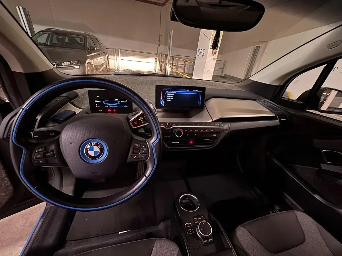 Gebraucht BMW i3 170 PS (125 kW) 2015 Schwarz Kleinwagen