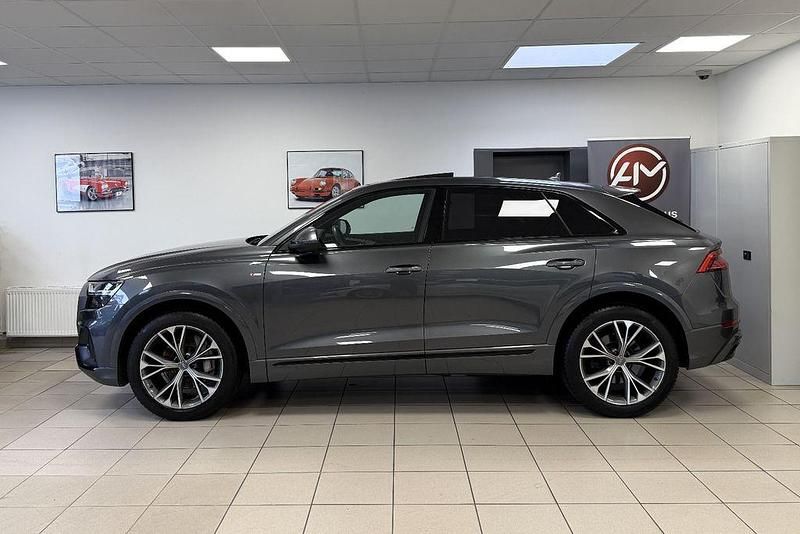 Gebraucht Audi Q8 S-Line 286 PS (210 kW) 2020 Grau SUV