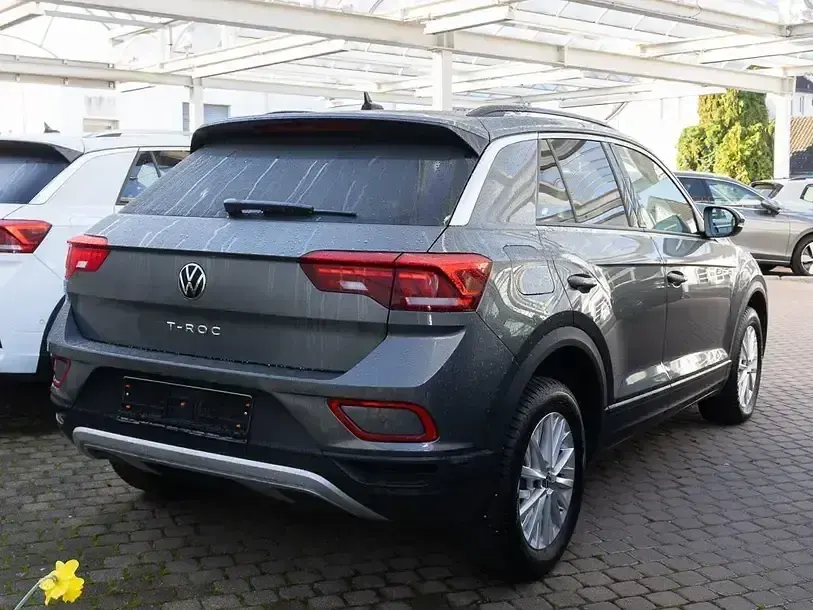 Gebraucht VW T-Roc Life 116 PS (85 kW) 2024 Grau SUV