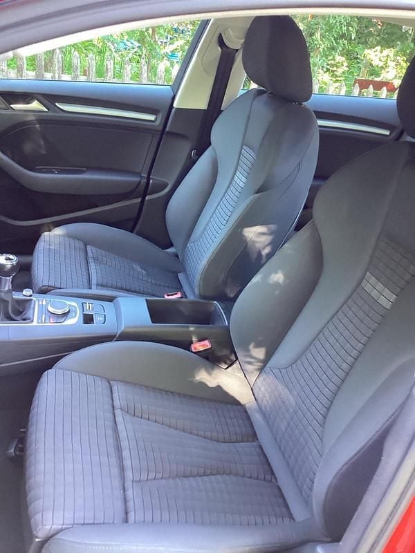 Gebraucht Audi A3 S-Line 125 PS (91 kW) 2016 Rot Limousine