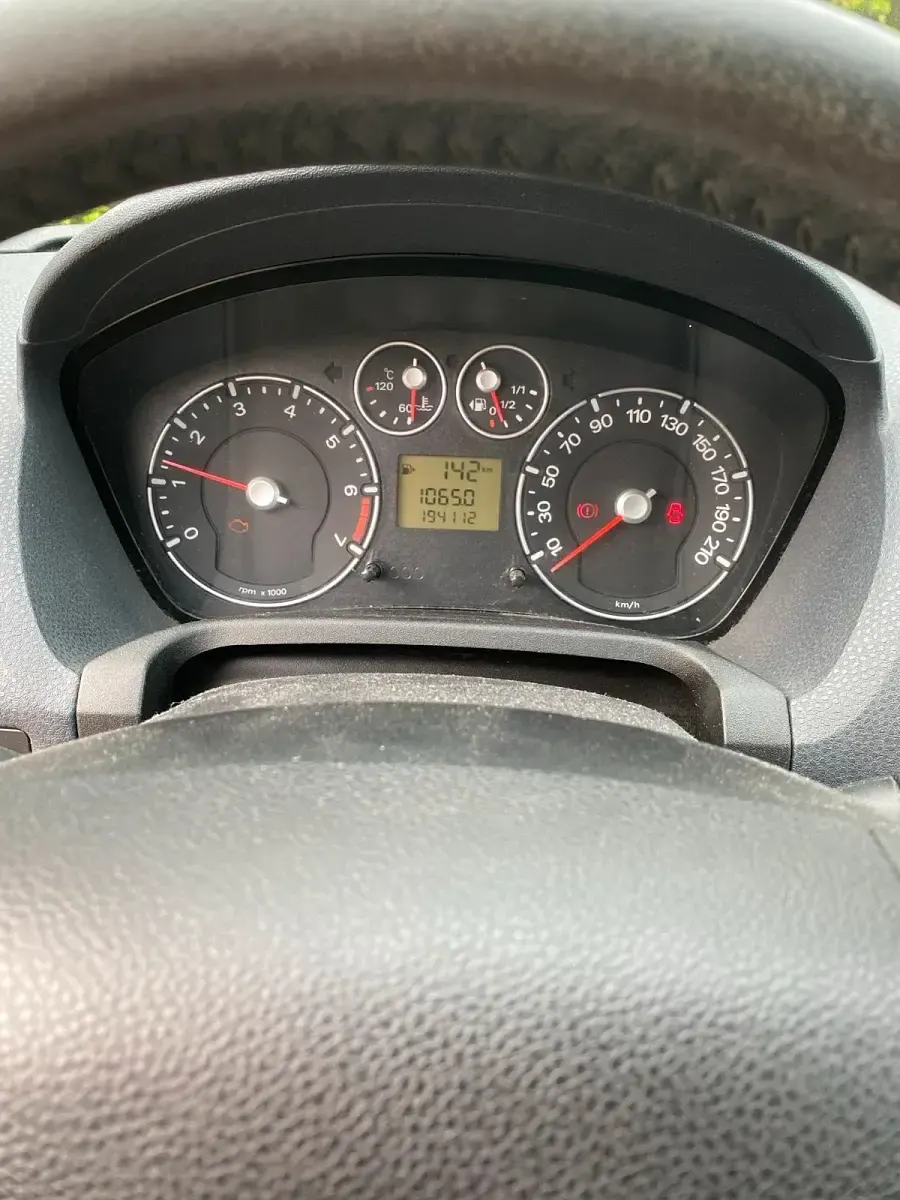 Second-hand Ford Fiesta 80 CP (58 kW) 2008 Albastru Hatchback