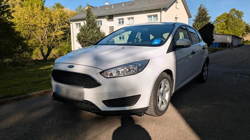 Second-hand Ford Focus 101 CP (74 kW) 2016 Alb Hatchback