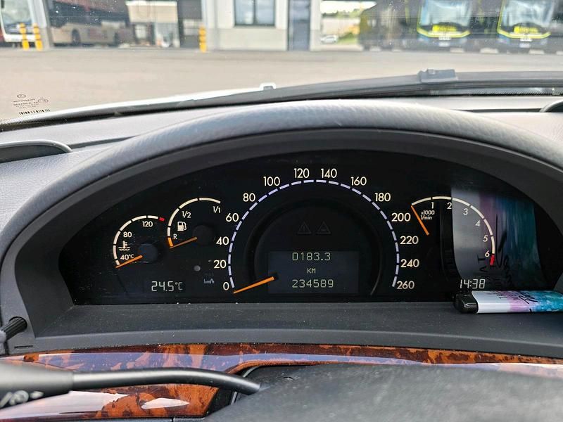 Silber Gebraucht 2003 Mercedes S320 Limousine | 3.500 € - Bild 1/4