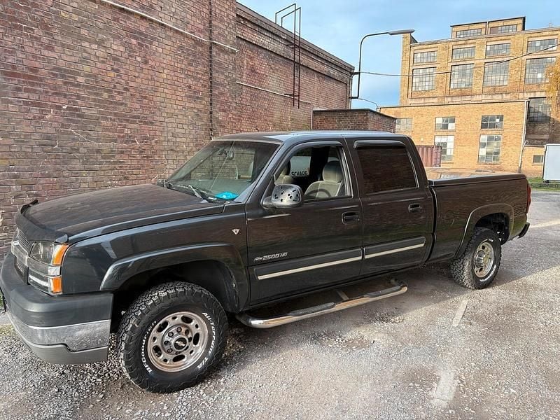 Gebraucht Chevrolet Silverado 305 PS (224 kW) 2003 Abholung
