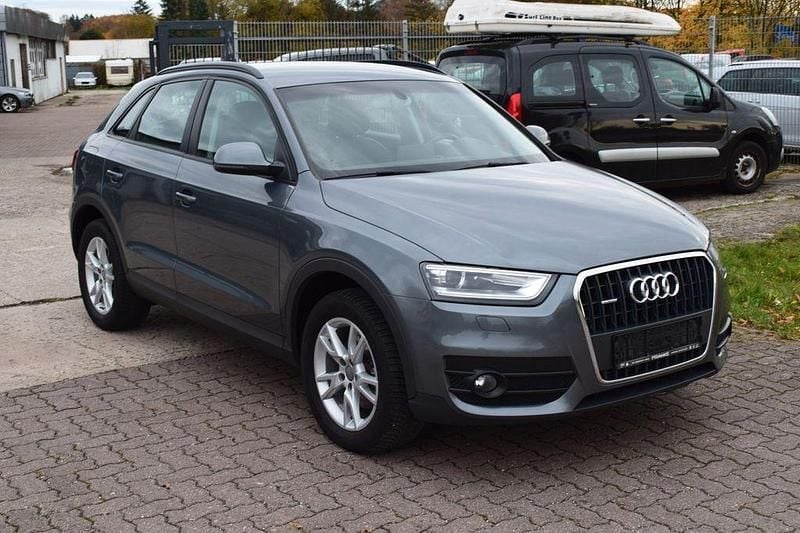 Grau Gebraucht 2013 Audi Q3 Comfort SUV | 10.999 € (Fairer Preis) - Bild 1/4
