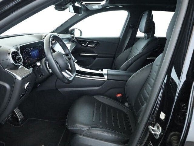 Metalliclack obsidianschwarz Gebraucht 2023 Mercedes GLC220 Advanced Plus SUV | 57.570 € (Teuer) - Bild 1/4
