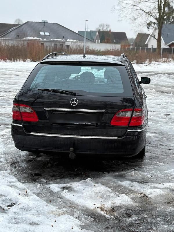 Gebraucht Mercedes E320 Avantgarde 224 PS (164 kW) 2007 Schwarz Kombi