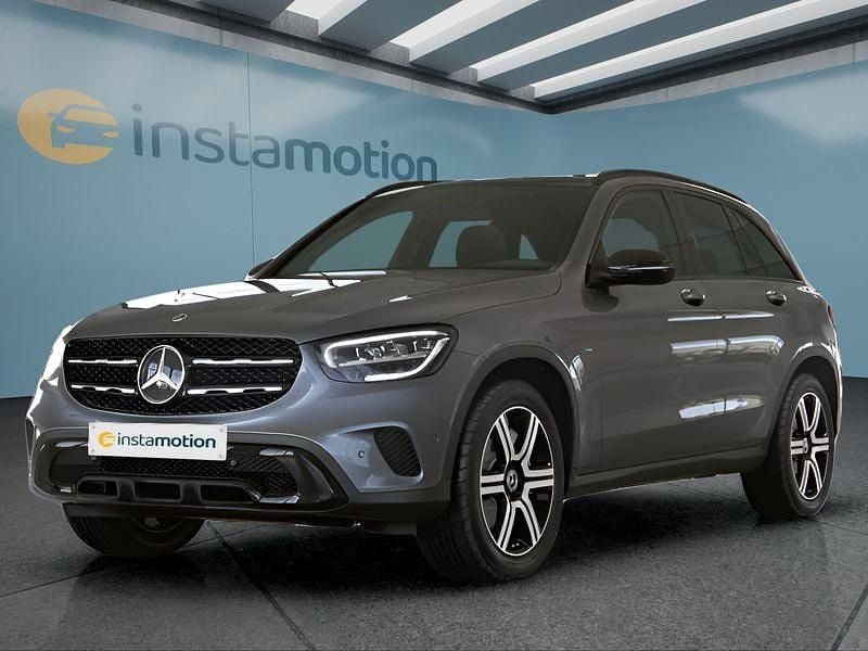 Grau Gebraucht 2021 Mercedes GLC300e SUV | 40.749 € (Teuer) - Bild 1/4