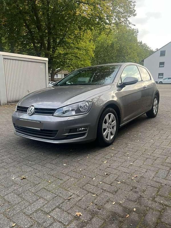 Gebraucht VW Golf VII Trendline 105 PS (77 kW) 2013 Grau Limousine