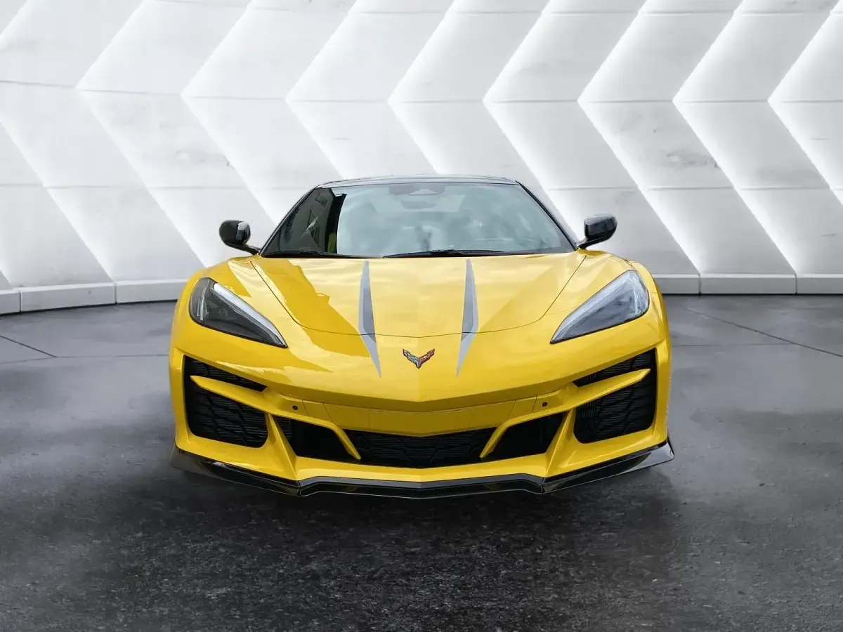 Nowe Corvette C8 655 KM (481 kW) 2026 Żółty Kabriolet