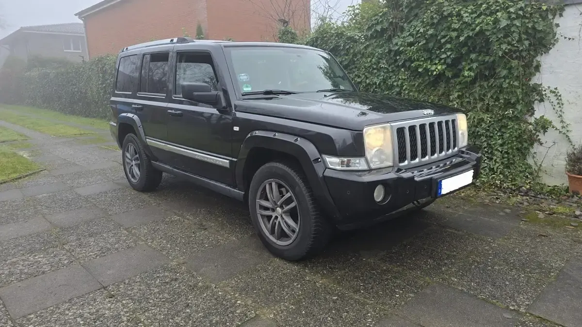 Second-hand Jeep Commander 218 CP (160 kW) 2007 Negru SUV