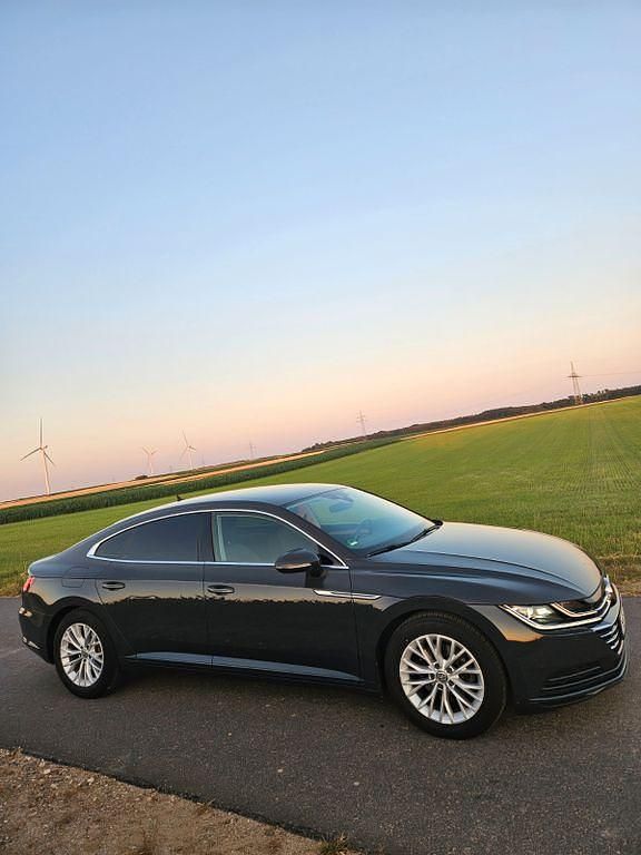 Gebraucht VW Arteon 150 PS (110 kW) 2017 Grau Kleinwagen