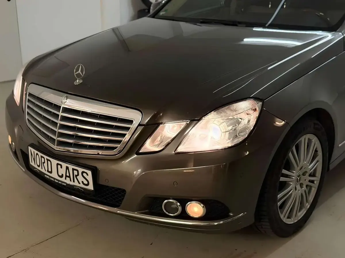 Gebraucht Mercedes E350 292 PS (214 kW) 2009 Grau Limousine