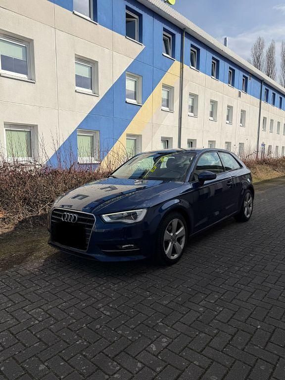 Gebraucht Audi A3 150 PS (110 kW) 2015 Blau Limousine