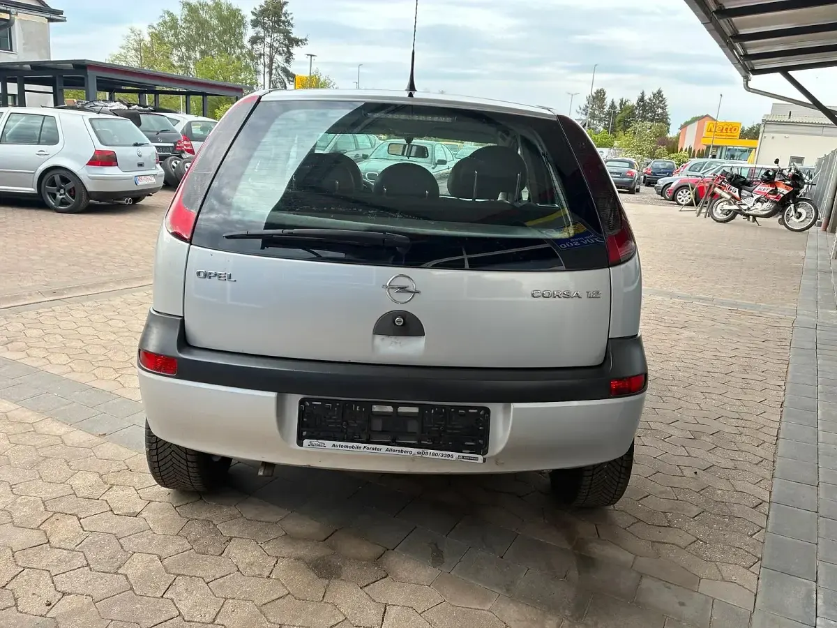 Gebraucht Opel Corsa 75 PS (55 kW) 2001 Silber Kleinwagen