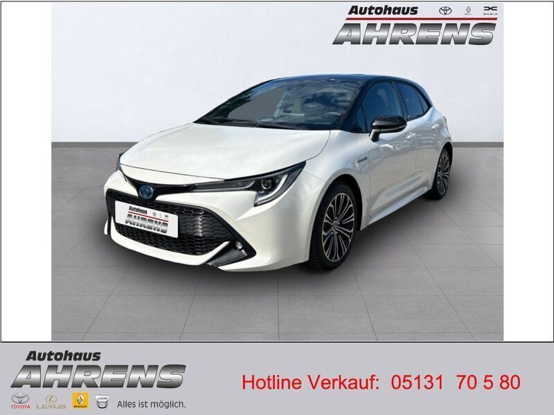 Novaweiß perleffekt/schwarz Gebraucht 2019 Toyota Corolla Club Limousine | 19.450 € (Fairer Preis) - Bild 1/4