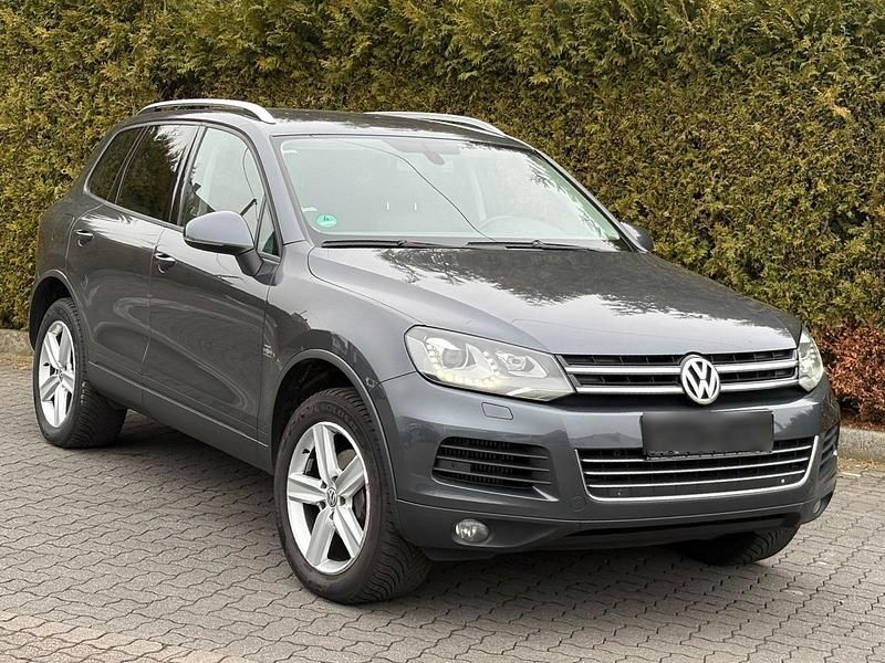 Silber Gebraucht 2011 VW Touareg SUV | 9.799 € (Superpreis) - Bild 1/4