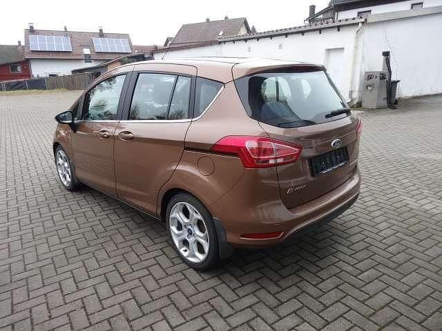 Gebraucht Ford B-MAX Titanium 105 PS (77 kW) 2012 Canyonbraun (metallic) Van / Kleinbus