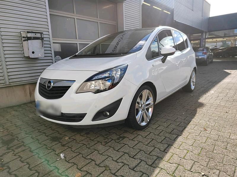Second-hand Opel Meriva 120 CP (88 kW) 2011 Alb Monovolum