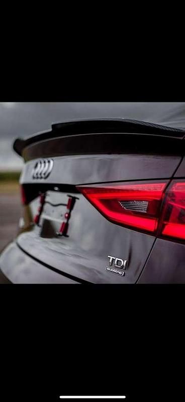 Gebraucht Audi A3 Attraction 150 PS (110 kW) 2014 Violett Limousine