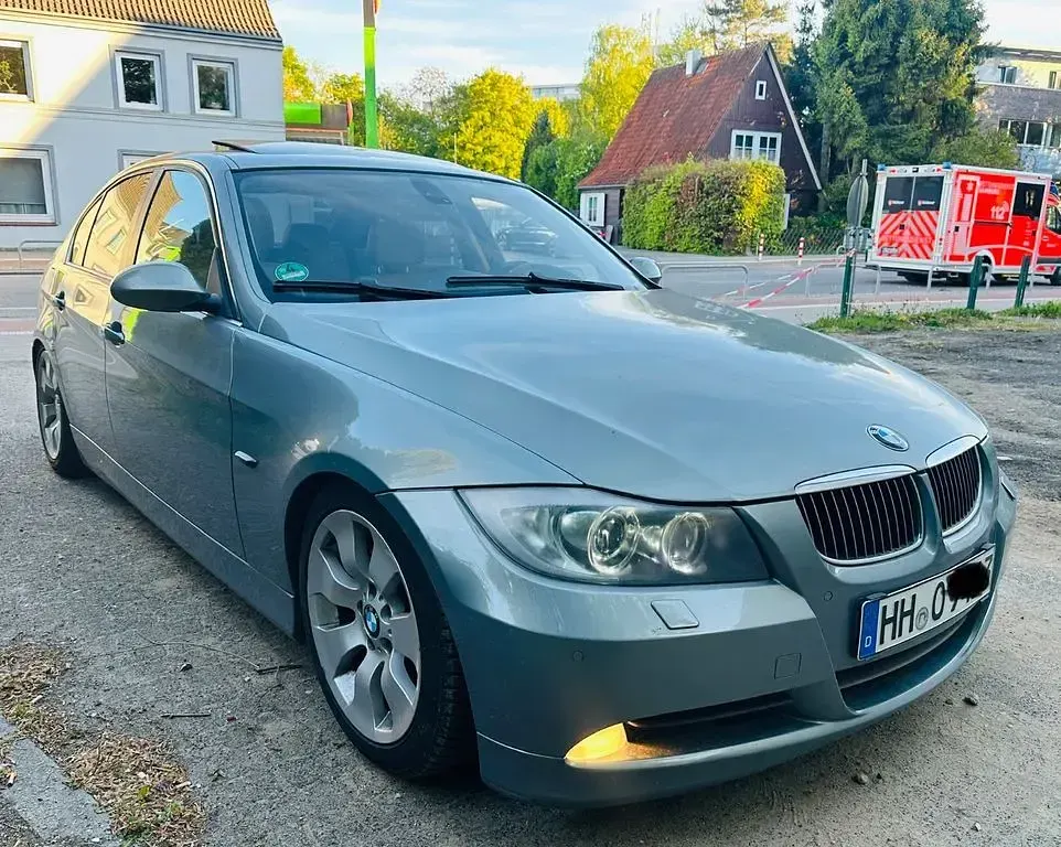 Gebraucht BMW 325 Performance 218 PS (160 kW) 2006 Grau Limousine
