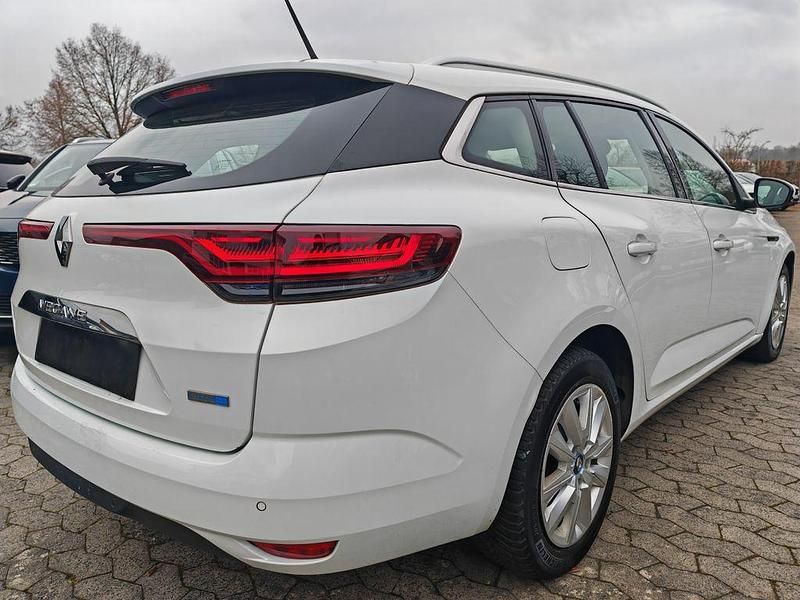 Gebraucht Renault Megane E-Tech 158 PS (116 kW) 2022 Weiß Limousine