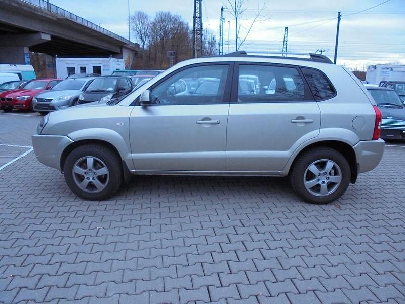 Gebraucht Hyundai Tucson GLS 141 PS (103 kW) 2007 Silber SUV