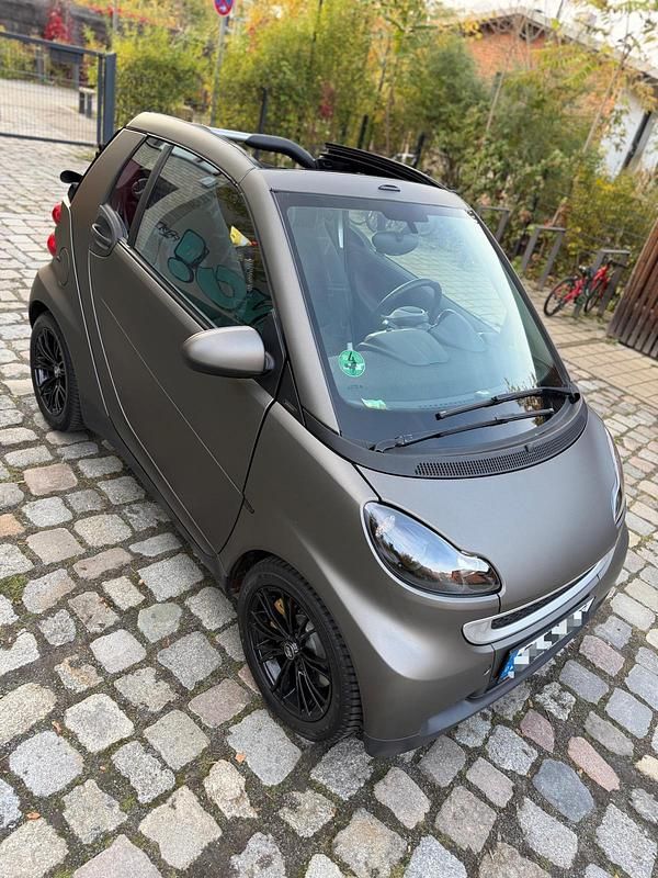 Andere farben Gebraucht 2010 Smart ForTwo Cabrio Cabrio | 6.800 € (Fairer Preis) - Bild 1/4