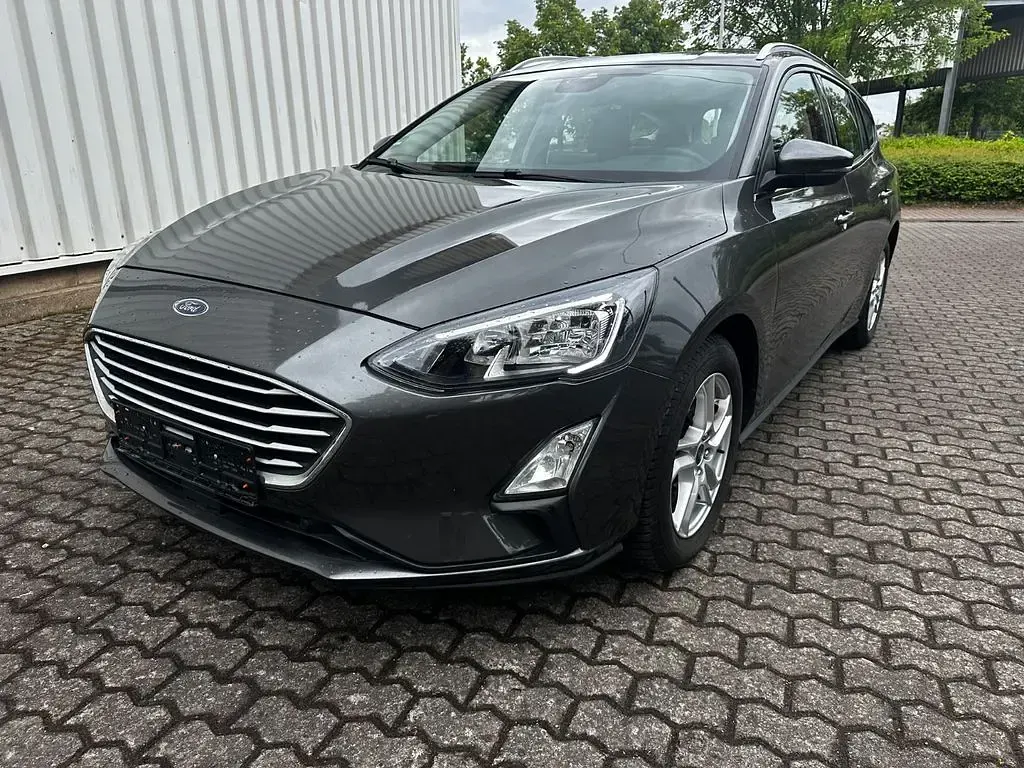 Gebraucht Ford Focus Cool & Connect 125 PS (91 kW) 2021 Grau Limousine