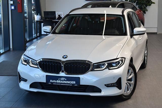 Weiß Gebraucht 2021 BMW 320 Advantage Kombi | 24.950 € (Etwas zu teuer) - Bild 1/4