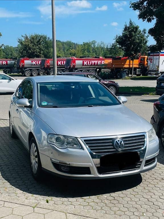 Silber Gebraucht 2009 VW Passat Comfortline Limousine | 2.999 € (Guter Preis) - Bild 1/4