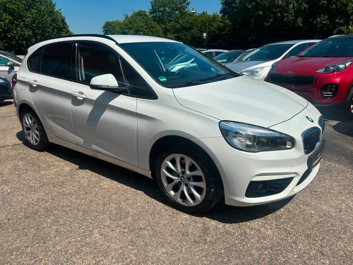 Gebraucht BMW 218 Active Tourer Performance 136 PS (100 kW) 2015 Weiß Van / Kleinbus