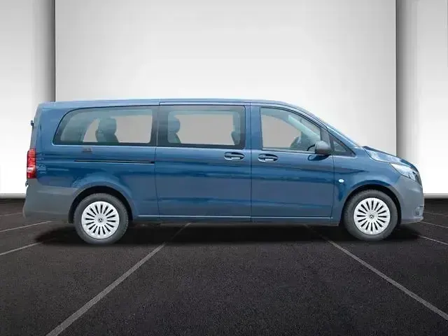 Gebraucht Mercedes Vito 136 PS (100 kW) 2022 Stahlblau Van