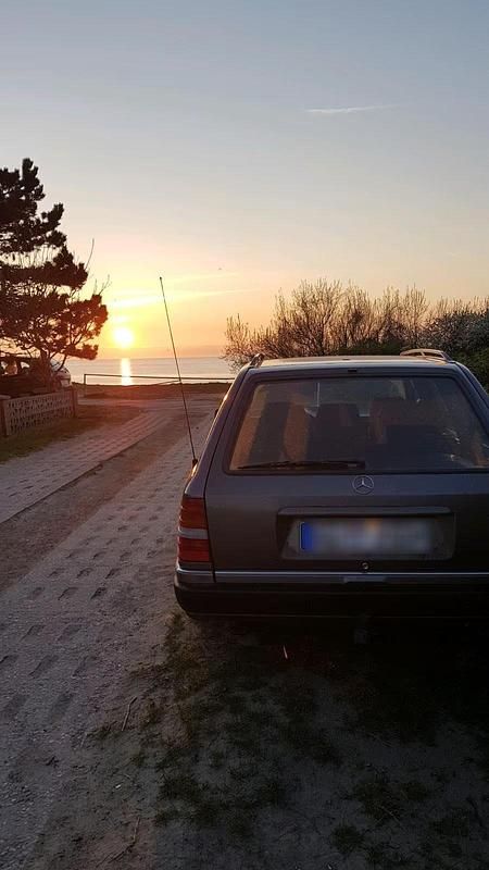 Gebraucht Mercedes 200 122 PS (89 kW) 1990 Braun Kombi