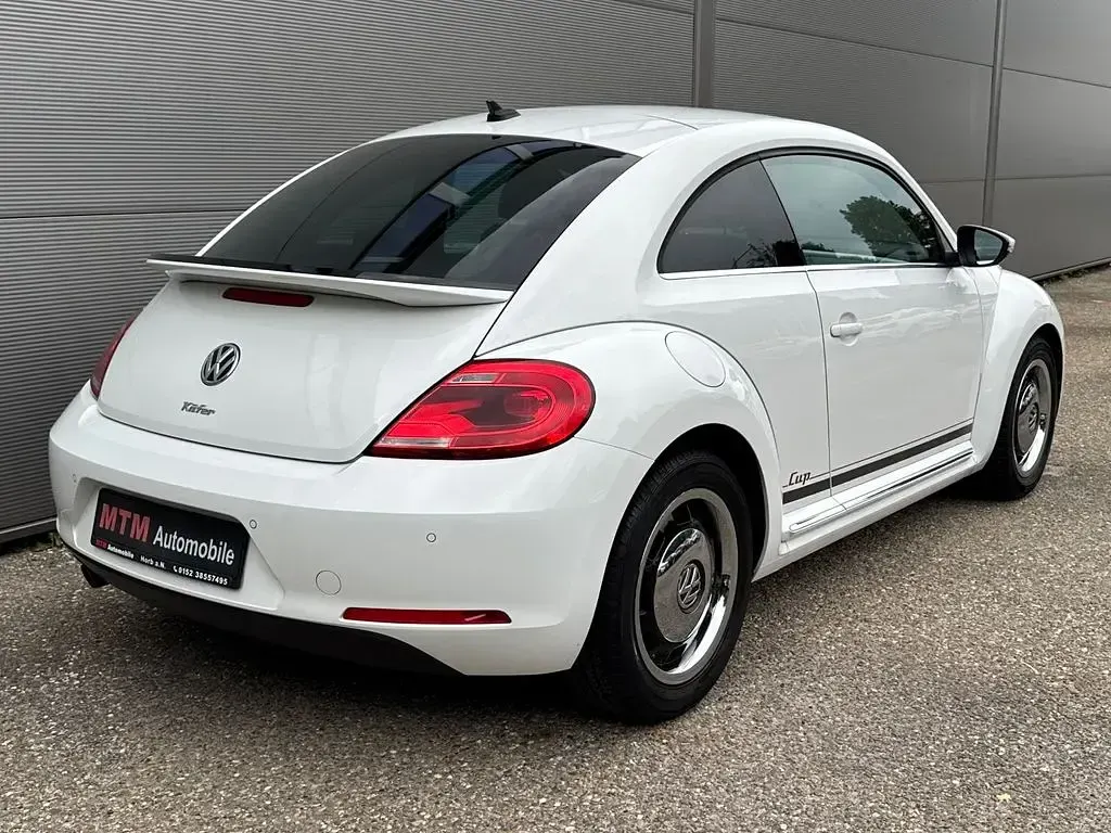 Gebraucht VW Beetle Cup 105 PS (77 kW) 2015 Weiß Kleinwagen