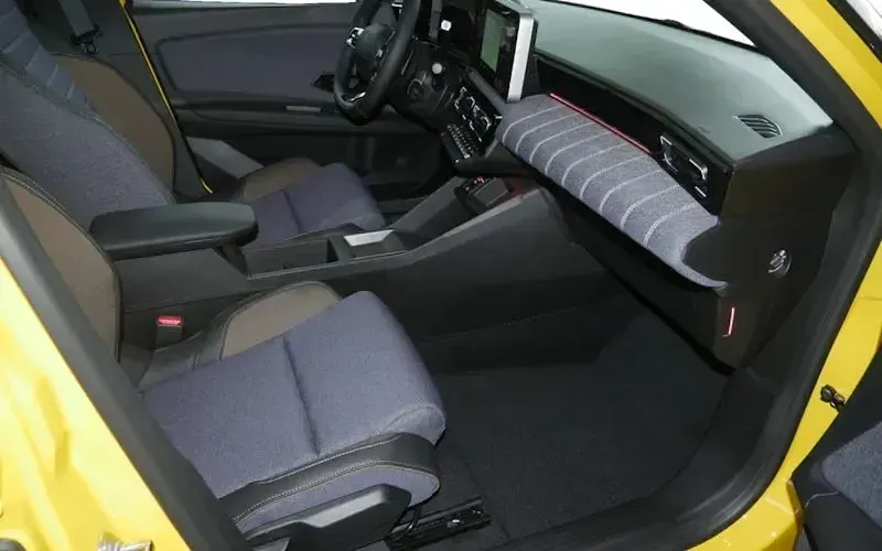 Neu Renault R5 Komfort 110 kW (150 PS) 2026 Gelb Kleinwagen