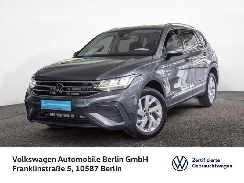Platinum grey metallic Gebraucht 2024 VW Tiguan Allspace Life SUV | 35.733 € (Fairer Preis) - Bild 1/3