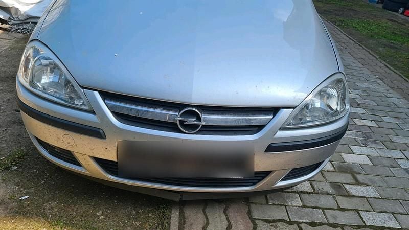 Second-hand Opel Corsa 44 CP (32 kW) 2004 Hatchback