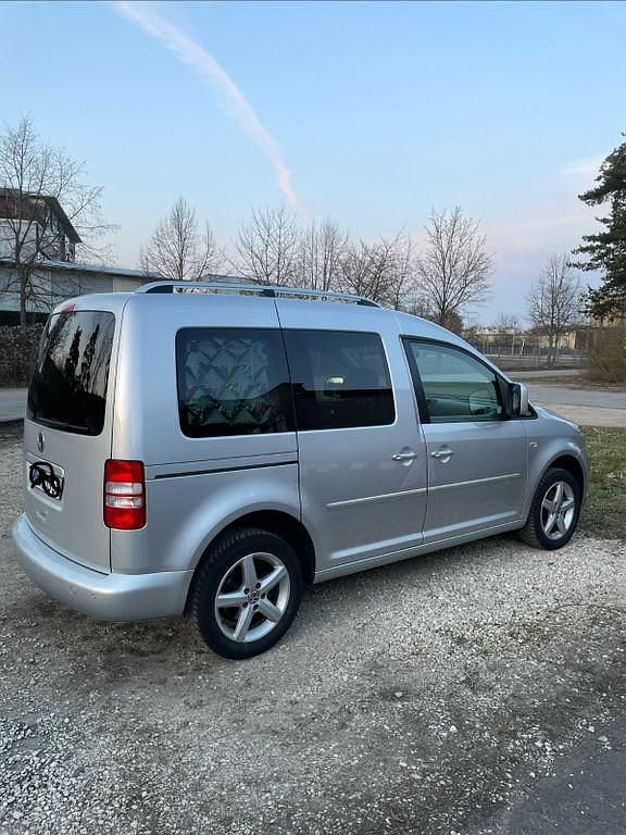 Gebraucht VW Caddy Edition 105 PS (77 kW) 2015 Silber Van / Kleinbus