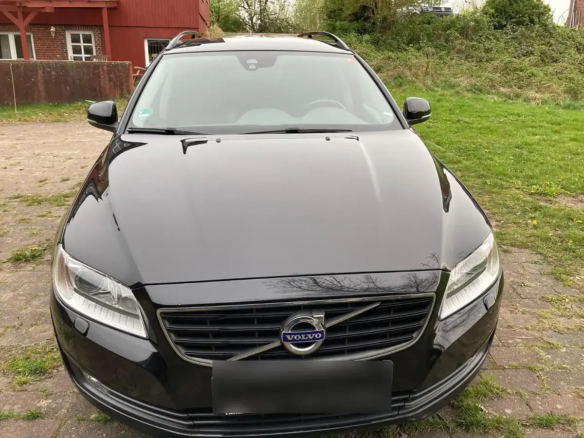 Gebraucht Volvo V70 Linje Svart 181 PS (133 kW) 2015 Schwarz Kombi