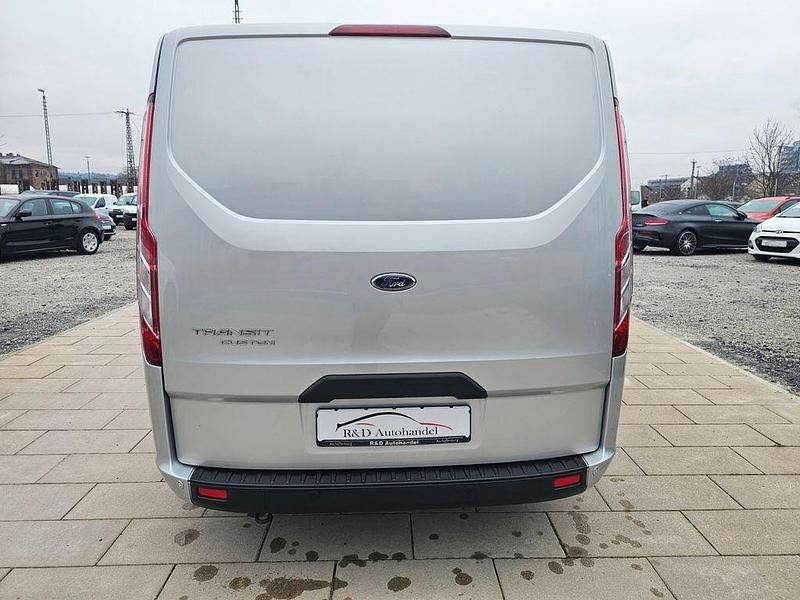 Gebraucht Ford Transit Custom Trend 131 PS (96 kW) 2022 Silber Van / Kleinbus