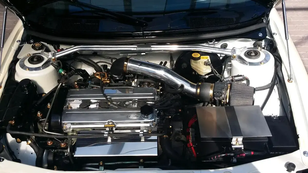 Gebraucht Ford Mondeo 136 PS (100 kW) 1993 Weiß Limousine