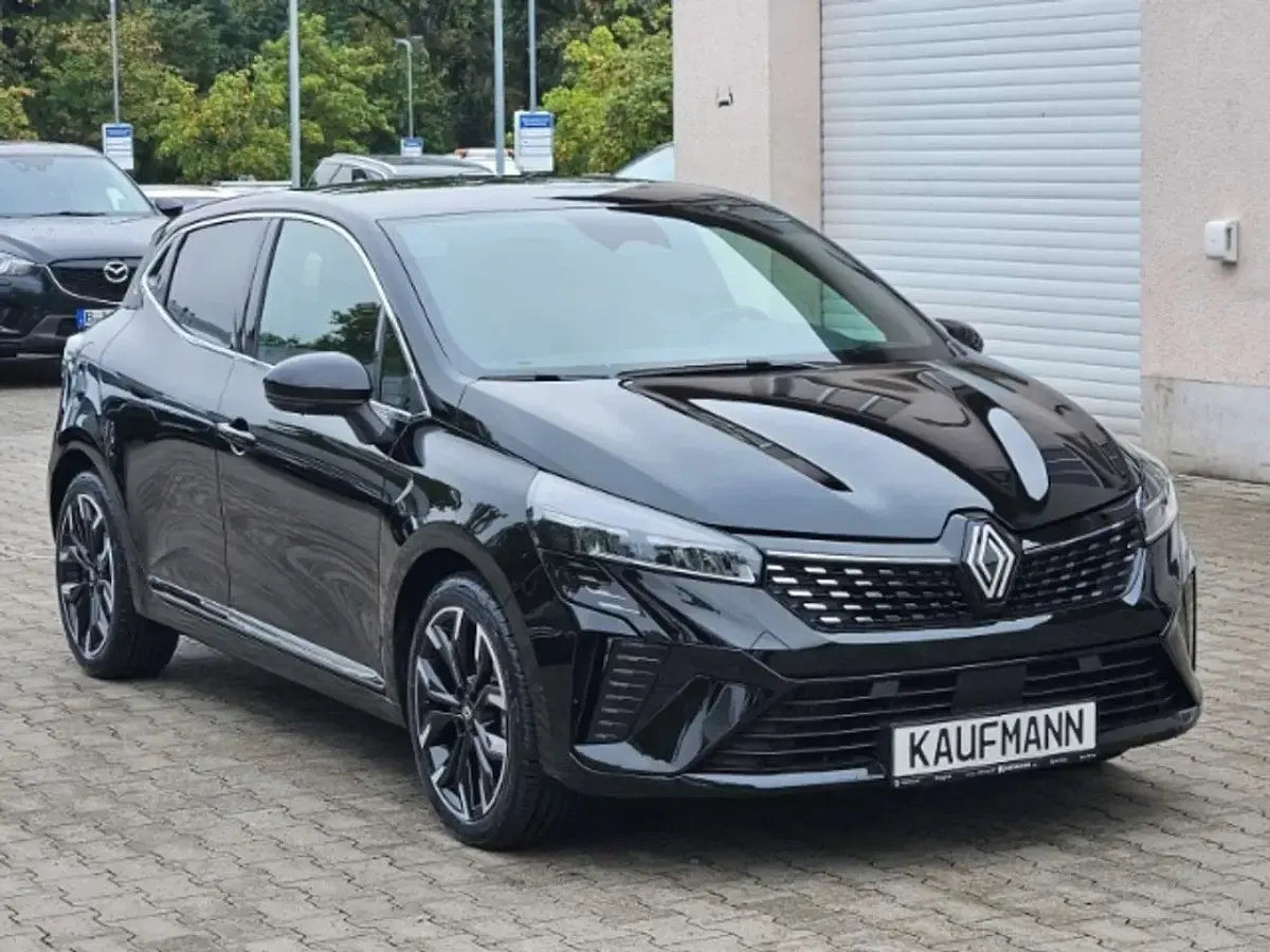 Gebraucht Renault Clio V Techno 143 PS (105 kW) 2025 Black pearlschwarz Limousine