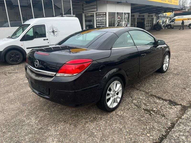 Gebraucht Opel Astra Cabriolet 150 PS (110 kW) 2007 Schwarz Cabrio