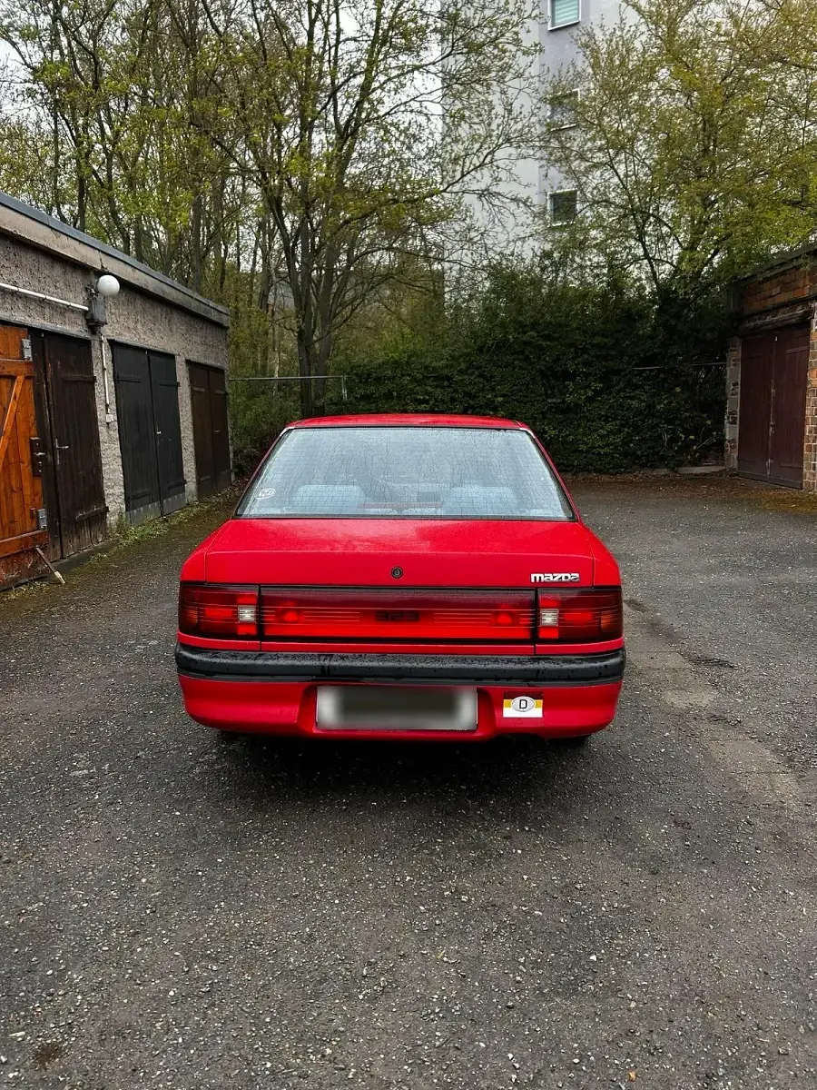 Gebraucht Mazda 626 88 PS (64 kW) 1993 Rot Limousine