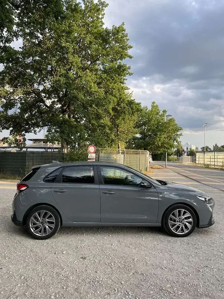 Gebraucht Hyundai i30 N Line 120 PS (88 kW) 2019 Grau Kleinwagen