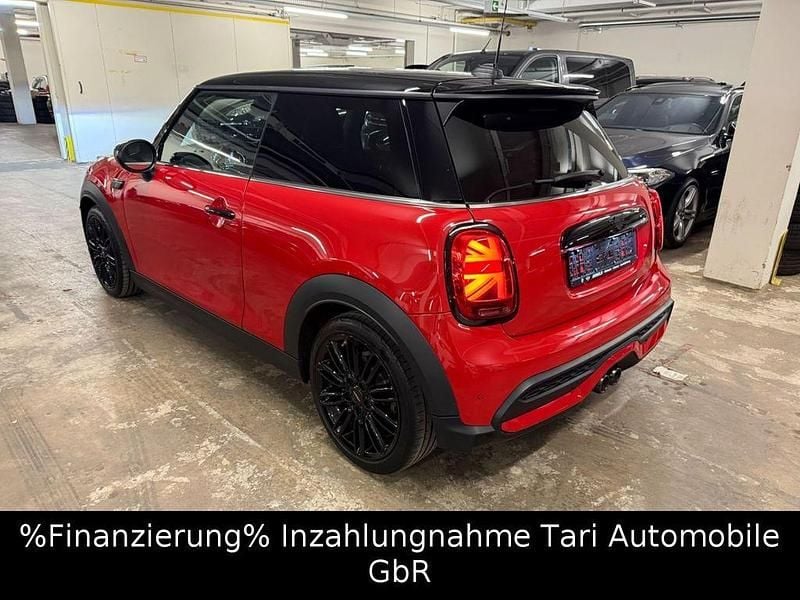 Gebraucht Mini Cooper S Classic 178 PS (130 kW) 2023 Chili red Kleinwagen