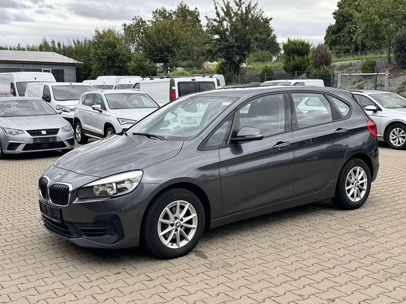 Gebraucht BMW 216 116 PS (85 kW) 2019 Mineralgrau metallic Van / Kleinbus