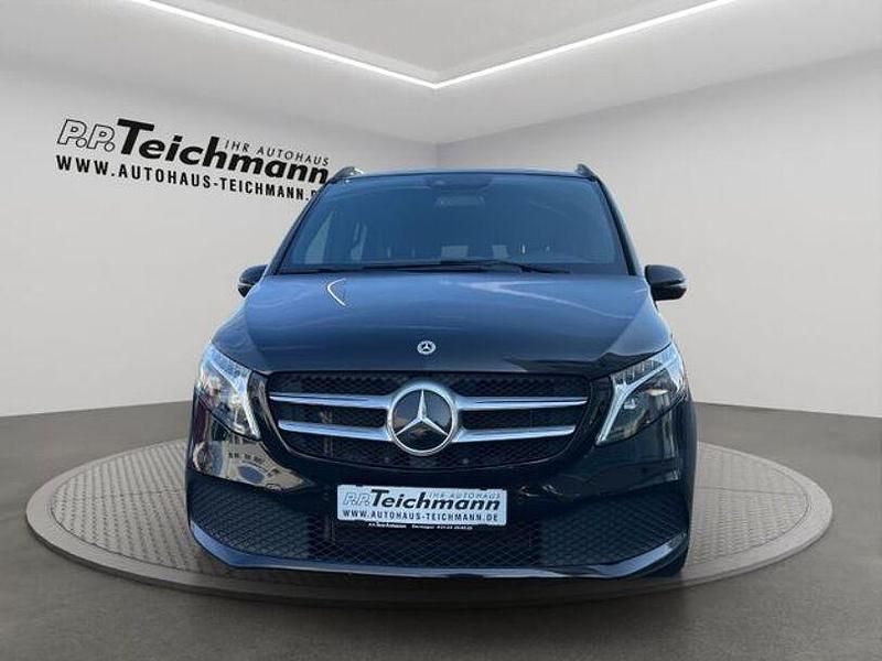 Gebraucht Mercedes V300 237 PS (174 kW) 2024 Schwarz Van / Kleinbus