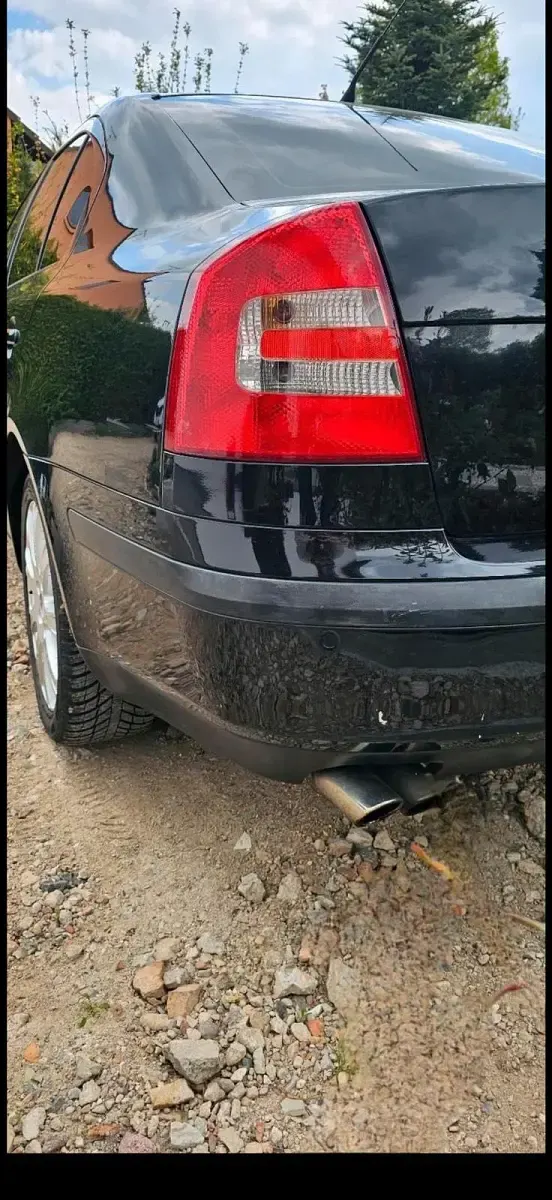 Używany Skoda Octavia 150 KM (110 kW) 2006 Czarny Sedan/Limuzyna